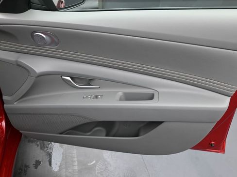 Certified 2025 Hyundai Elantra Sport image 16