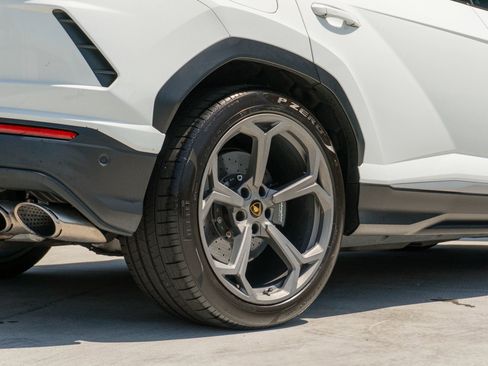 Used 2020 Lamborghini Urus AWD/4WD image 37