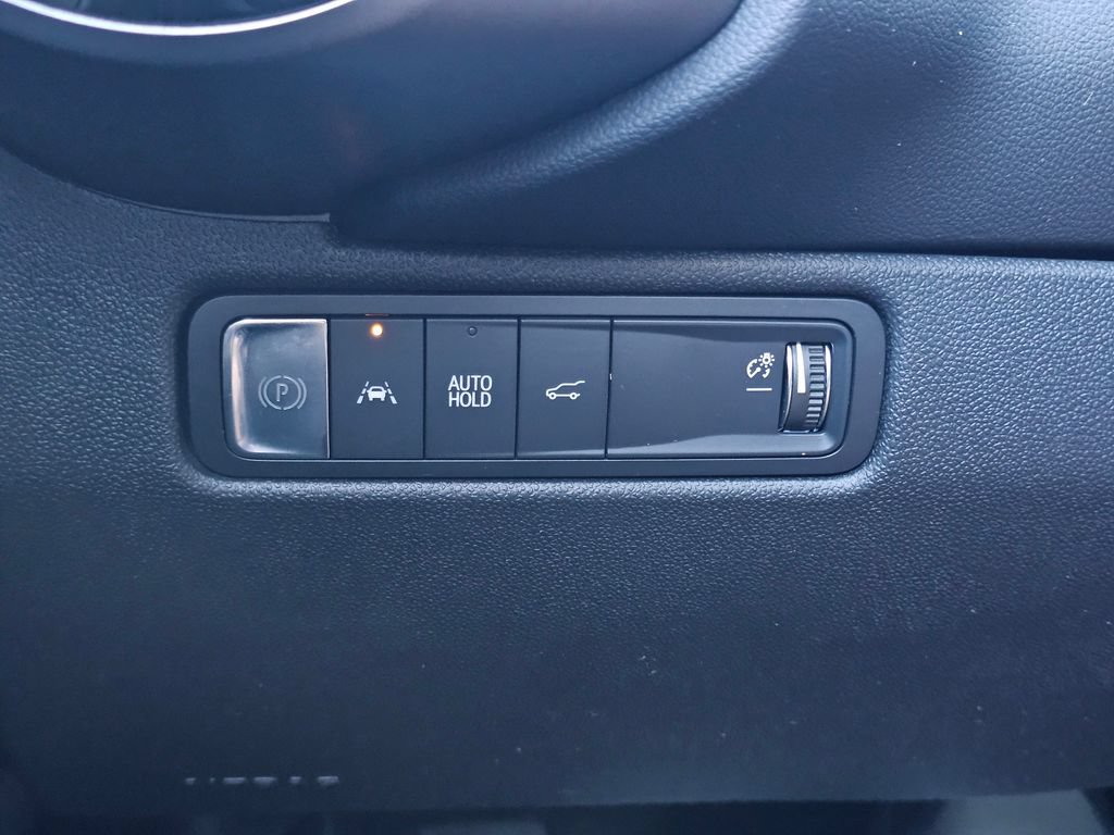 Used 2024 Chevrolet Equinox EV RS FWD image 34