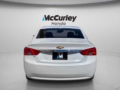 Used 2017 Chevrolet Impala LT w/ Convenience Package FWD image 4