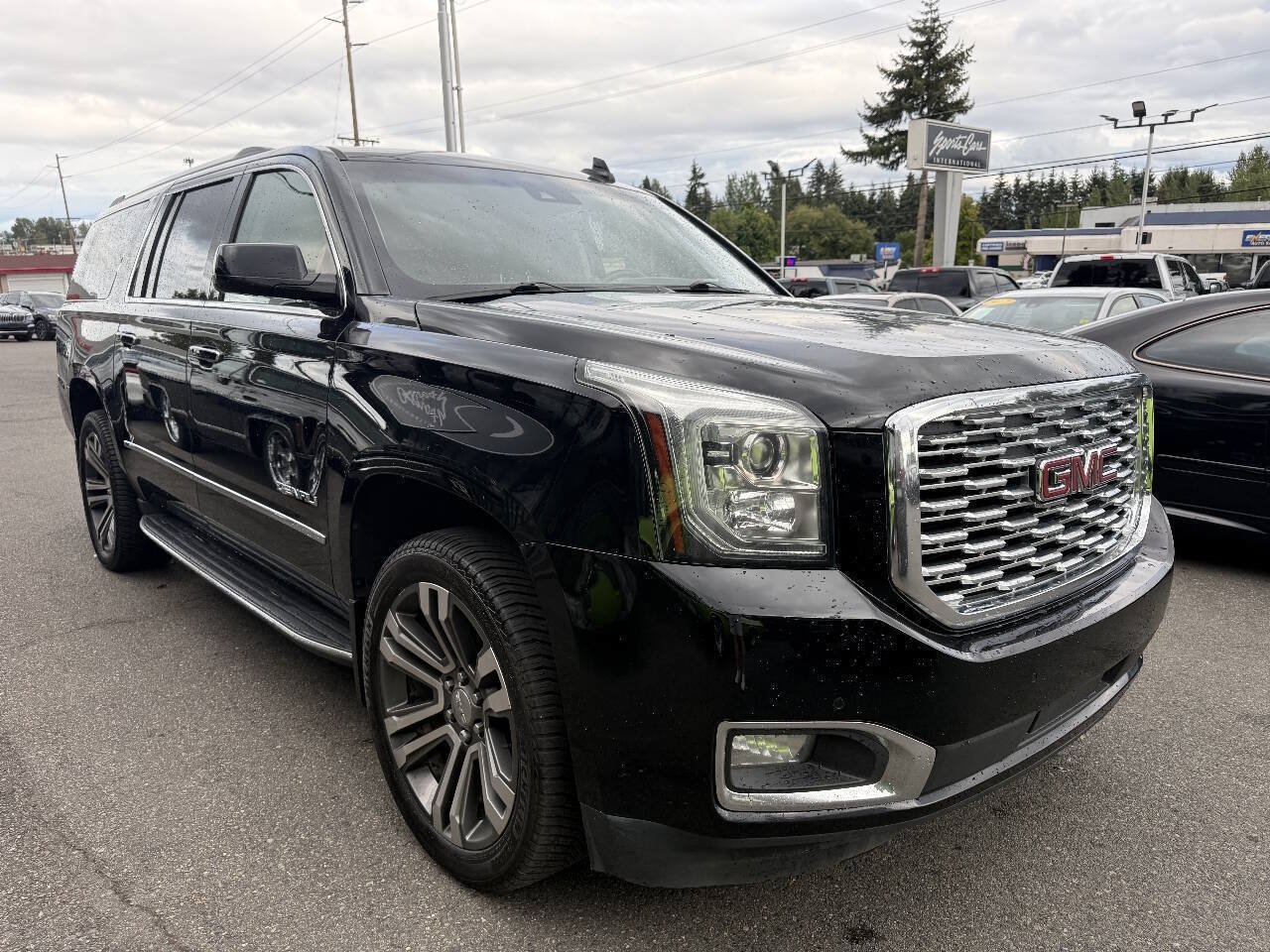 Used 2019 GMC Yukon XL Denali AWD/4WD image 7