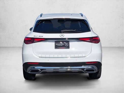 New 2026 Mercedes-Benz GLC 300 image 8
