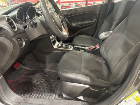 Used 2018 Ford Fiesta SE FWD image 8