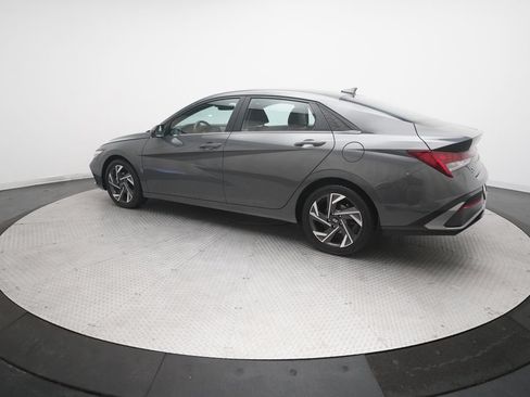 Used 2024 Hyundai Elantra Limited FWD image 33