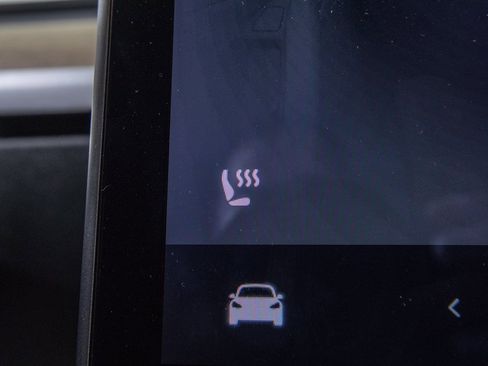 Used 2020 Tesla Model Y Long Range image 23