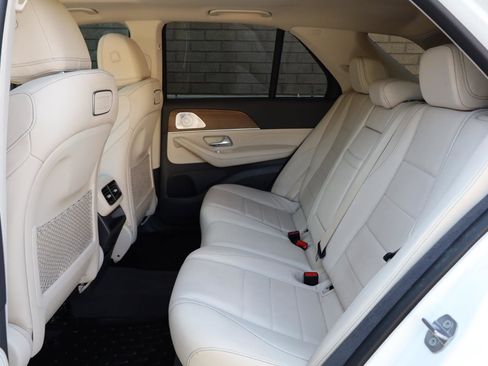 Used 2020 Mercedes-Benz GLE 350 w/ Premium Package image 20