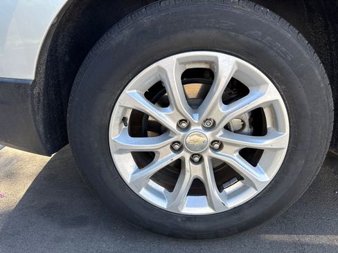 Used 2020 Chevrolet Equinox LS w/ LPO, Cargo Package image 9