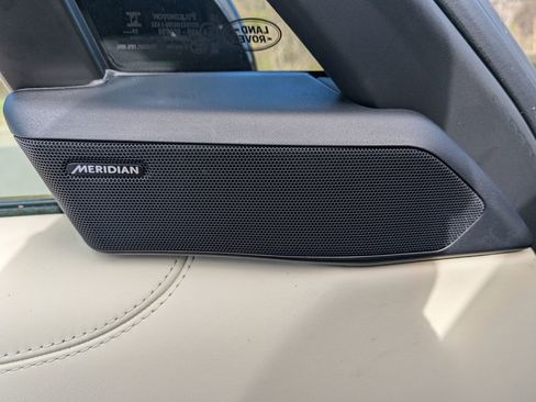 New 2026 Land Rover Range Rover SE image 22