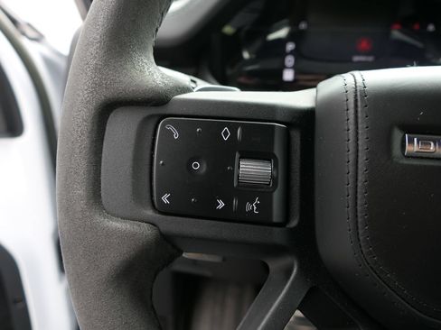 Used 2023 Land Rover Defender 110 V8 AWD/4WD image 15