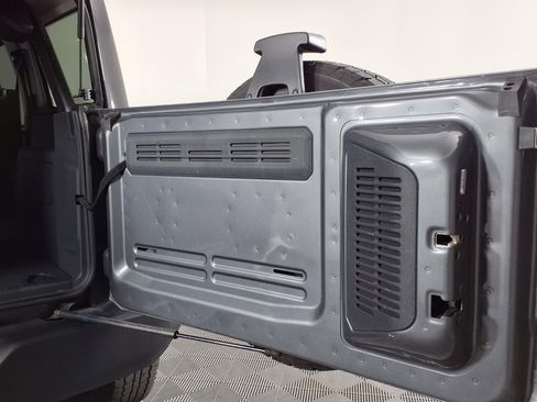 Used 2024 Ford Bronco Outer Banks AWD/4WD image 15