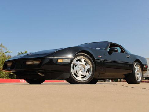Used 1990 Chevrolet Corvette ZR-1 RWD image 4