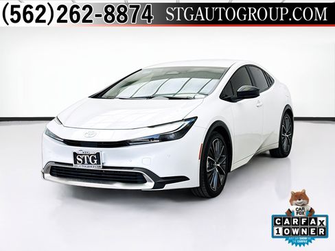 Used 2025 Toyota Prius Plug-In Hybrid FWD image 1
