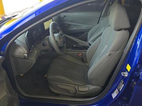 Used 2024 Hyundai Elantra SEL image 5