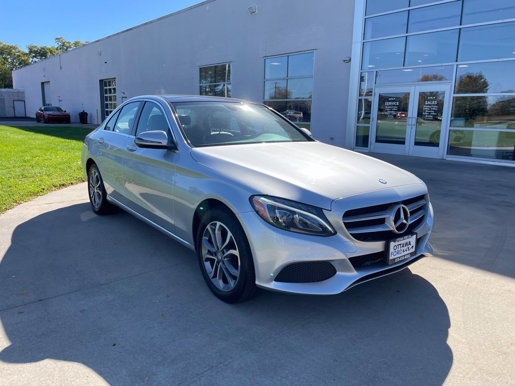 Used 2016 Mercedes-Benz C 300 4MATIC Sedan image 1