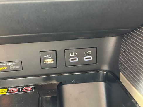 Used 2025 Toyota Camry SE w/ Convenience Package FWD image 28