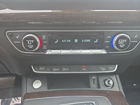 Used 2020 Audi Q5 2.0T Premium Plus w/ Premium Plus Package AWD/4WD image 26