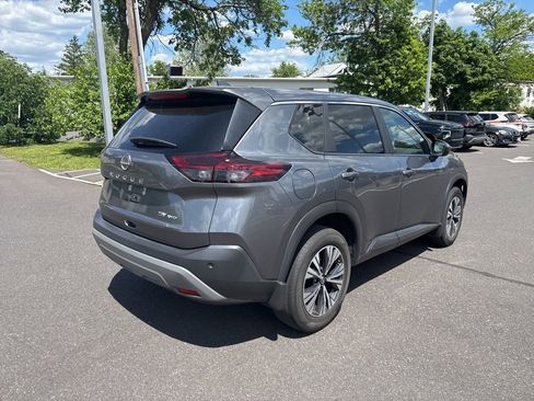 Used 2023 Nissan Rogue SV AWD/4WD image 5