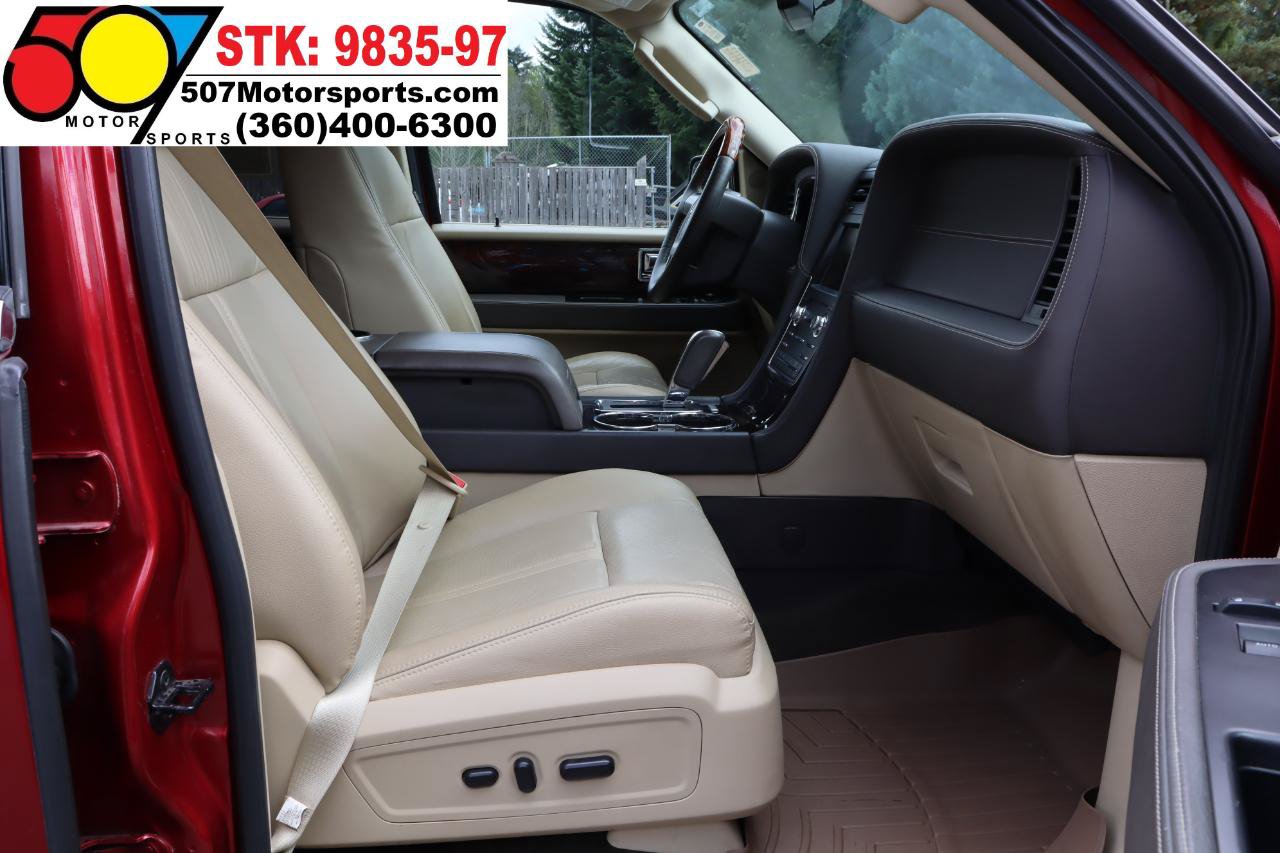 Used 2015 Lincoln Navigator 4WD w/ Equipment Group 101A Reserve image 25