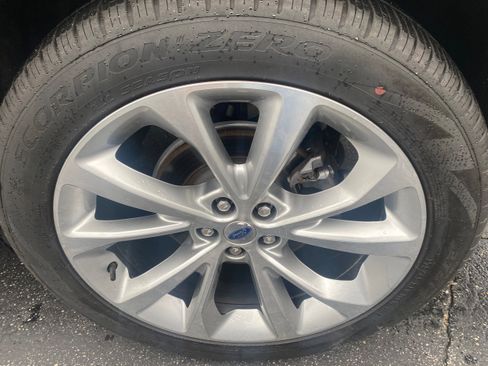 Used 2021 Ford Explorer Platinum w/ Equipment Group 601A image 6