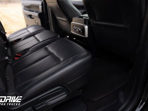 Used 2024 Ford Expedition Max XLT image 14