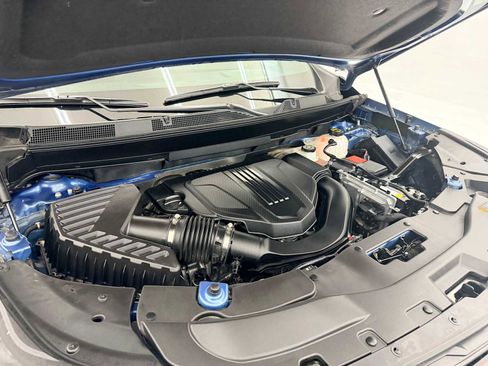 Used 2024 Chevrolet Traverse LS w/ Midnight/Sport Edition image 15