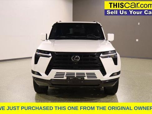 Used 2024 Lexus GX 550 w/ Accessory Package (2T) AWD/4WD image 3