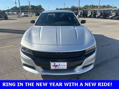 Used 2022 Dodge Charger SXT w/ Blacktop Package image 4