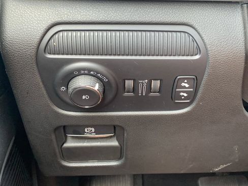 Used 2024 Jeep Wagoneer L Series II w/ Flexible Seating Group AWD/4WD image 23