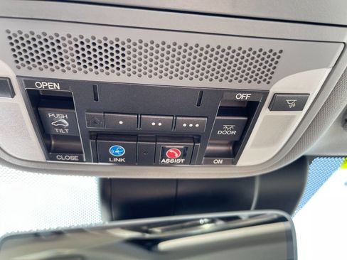 Used 2018 Acura TLX V6 w/Advance 4dr Sedan Package image 24