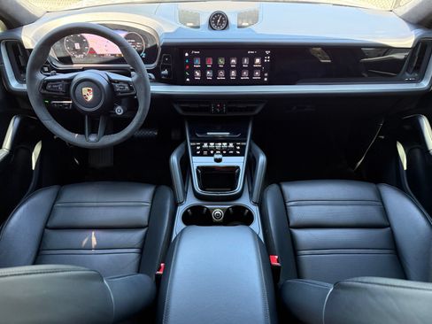 Certified 2024 Porsche Cayenne Coupe AWD/4WD image 14