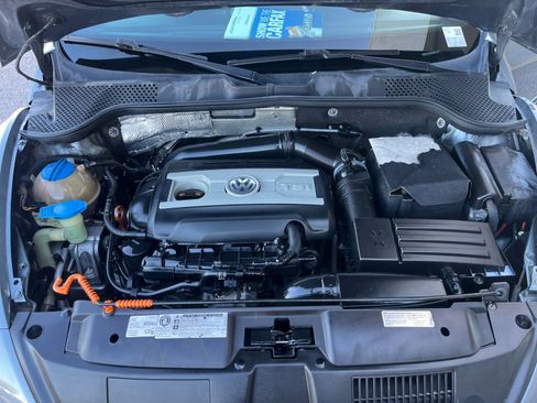 Used 2013 Volkswagen Beetle 2.0T image 21