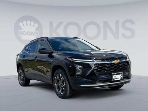 New 2026 Chevrolet Trax LT w/ Driver Confidence Package image 10