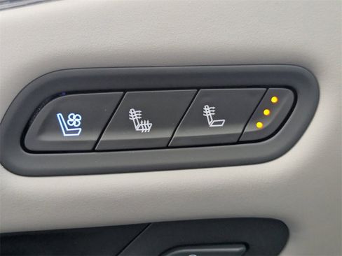 Used 2022 Cadillac Escalade ESV Sport Platinum image 26