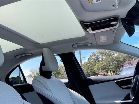 Used 2024 Mercedes-Benz C 300 Sedan image 28