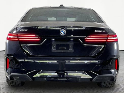 Certified 2025 BMW 550e xDrive w/ Premium Package image 7
