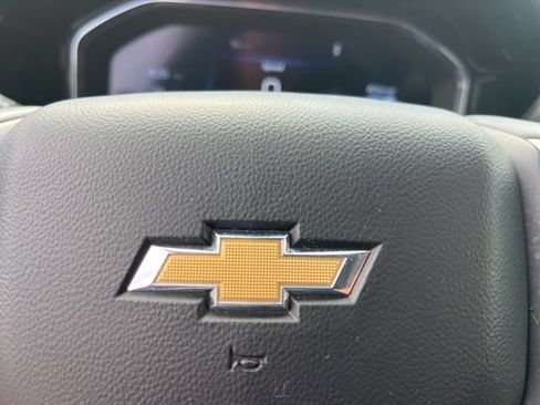 Used 2025 Chevrolet Silverado 1500 LT RWD image 31