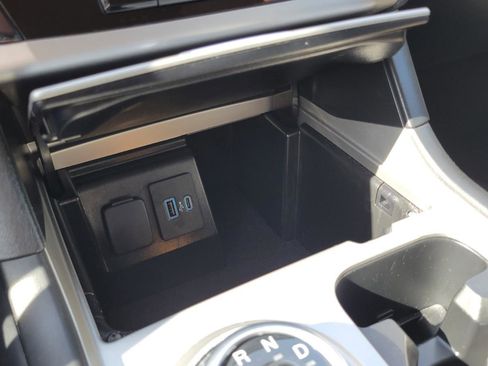 Used 2022 Ford Explorer 4WD image 25