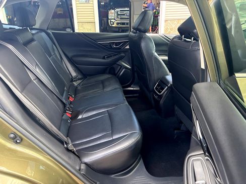 Used 2020 Subaru Outback Limited image 15