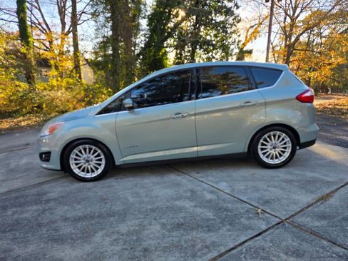 Used 2013 Ford C-MAX SEL image 2