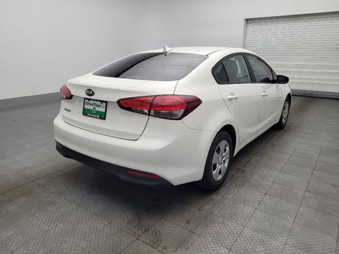Used 2017 Kia Forte LX image 9
