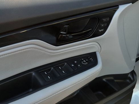 Certified 2024 Honda Odyssey Touring image 14