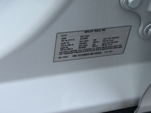 Used 2021 Tesla Model Y Long Range image 29