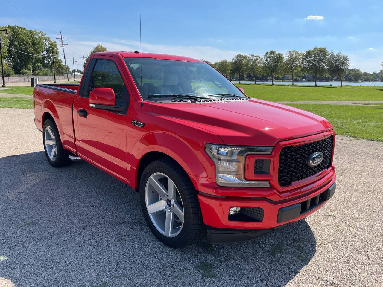Used 2019 Ford F150 XL w/ Equipment Group 101A Mid RWD image 3