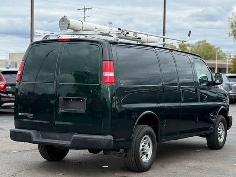 Used 2016 Chevrolet Express 2500 image 30
