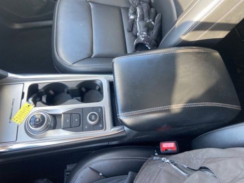 Used 2021 Ford Explorer XLT w/ Equipment Group 202A image 16