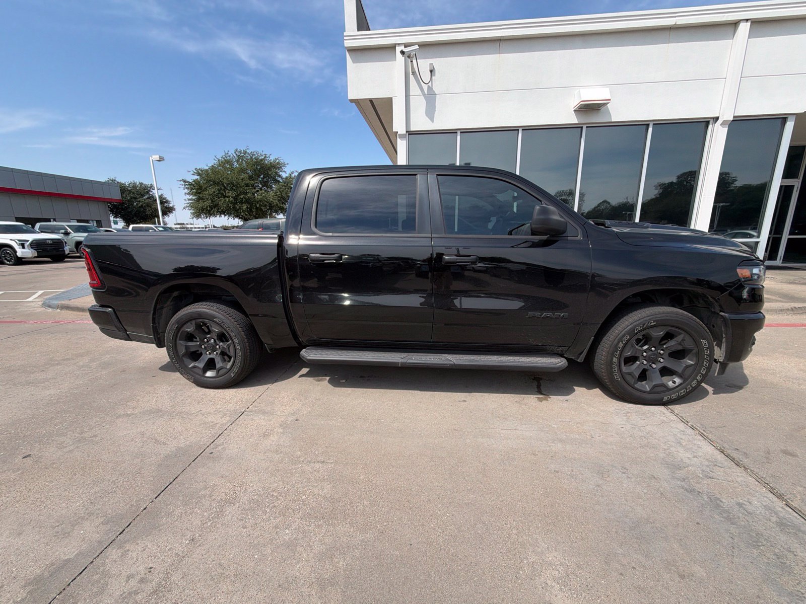 Used 2026 RAM 1500 Express AWD/4WD image 4
