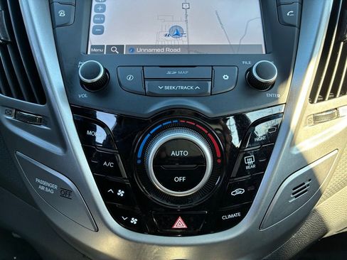 Used 2016 Hyundai Veloster w/ Option Group 02 image 31