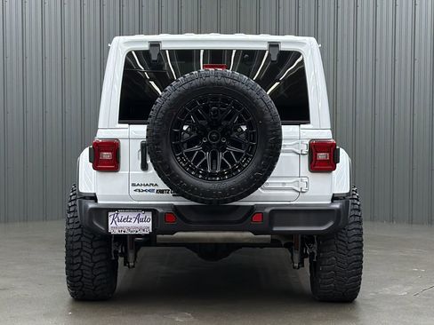 Used 2025 Jeep Wrangler Unlimited Sahara image 4