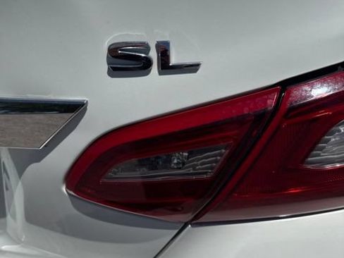 Used 2018 Nissan Altima 2.5 SL FWD image 12