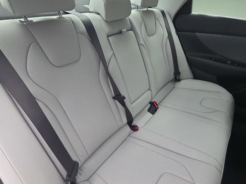 New 2026 Hyundai Elantra Limited FWD image 10